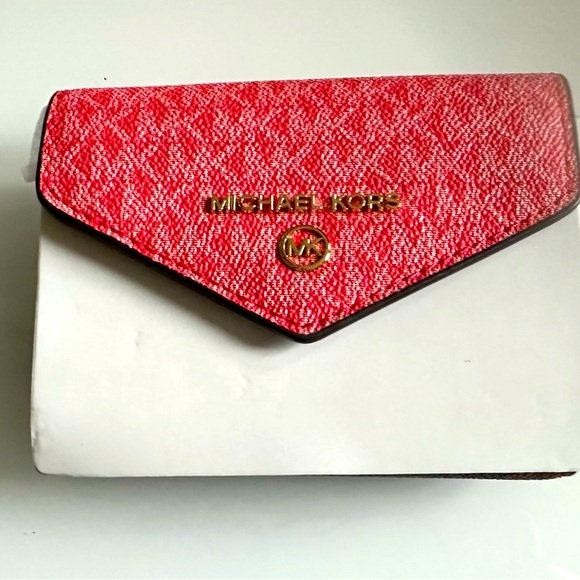 Michael Kors Wallet - Picture 1 of 5